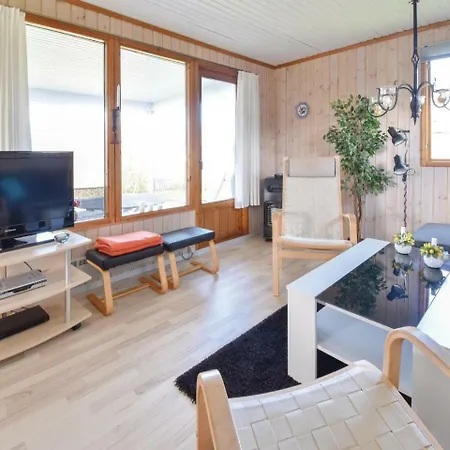 Two Bedroom Holiday In Bogense